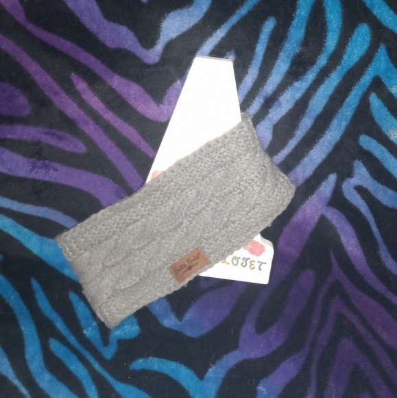 LAST CHANCE SALE ONLY $8 Britts Knitts Gray Fuzzy Ear Warmer - Picture 2 of 4